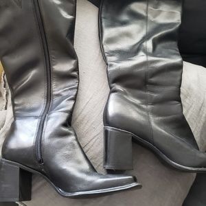 Sexy stylish chunk heel boots